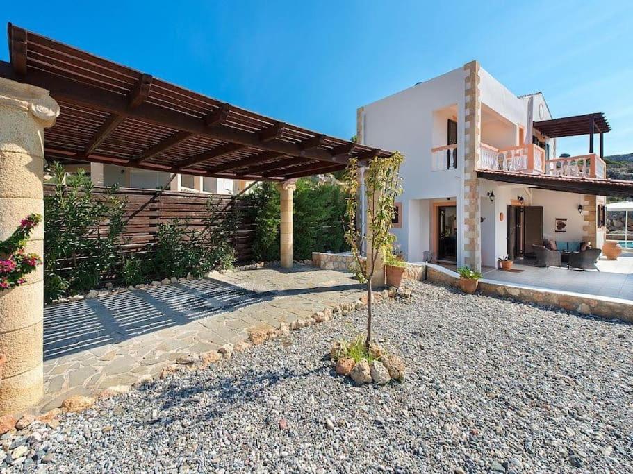 Villa Pefki Экстерьер фото